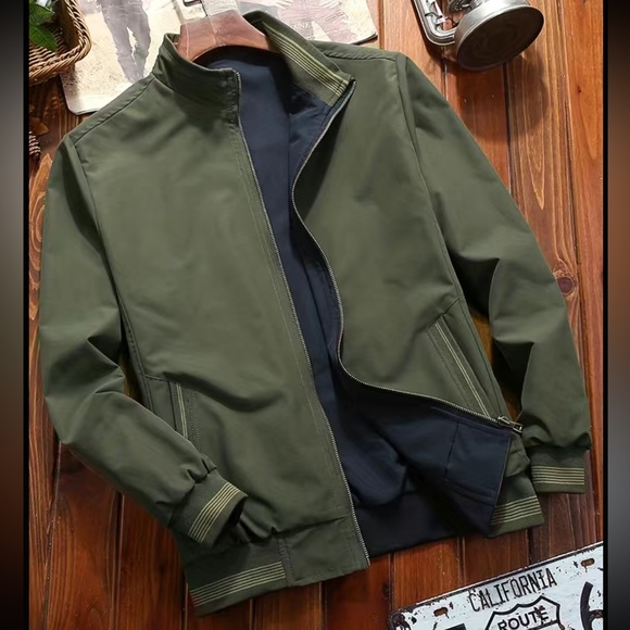 Army Green Bomber Jacket, Men’s size Small! Like New - Picture 1 of 10